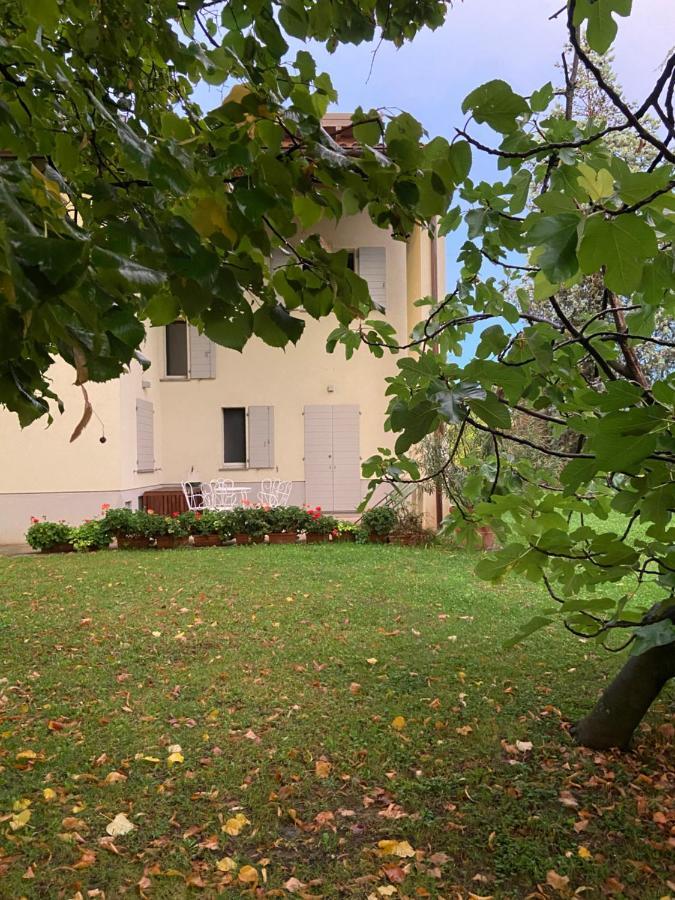 Acero Giallo Parma Exteriör bild